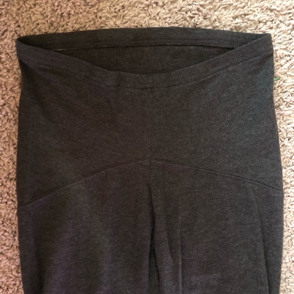 Dark Gray Maternity Leggings - Picture 4 of 5
